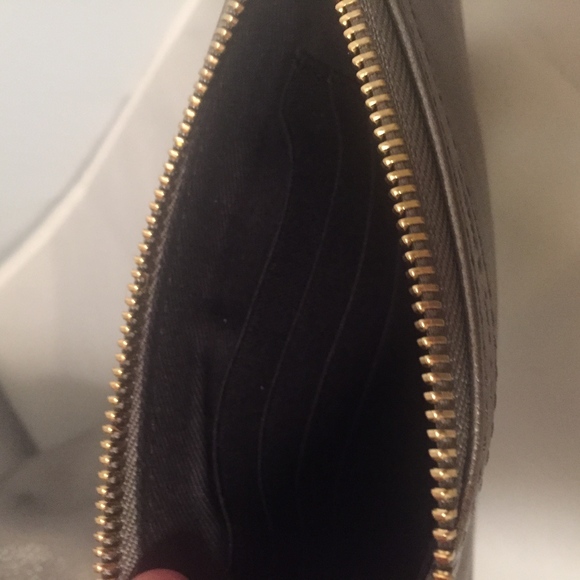 RESERVED - Chloe Shoulder Bag with Wristlet - Picture 8 of 8